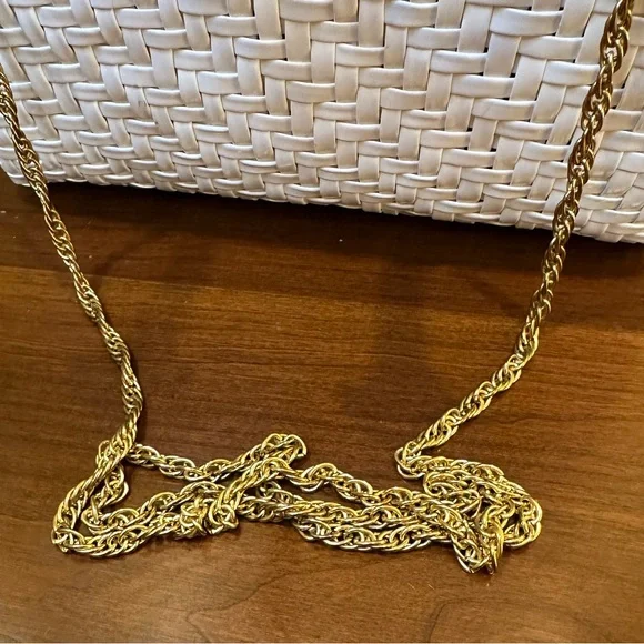 🌟HP🌟VTG 1970s Elegant Danieli White Woven Vinyl Wicker Bag Gold Accents Handbag - Picture 14 of 16